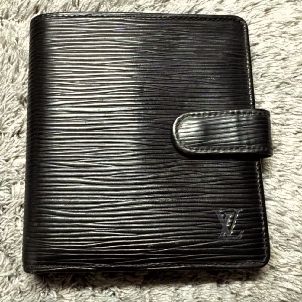 Louis Vuitton Epi Porte-Billets Black Leather Compact Wallet - Picture 1 of 16